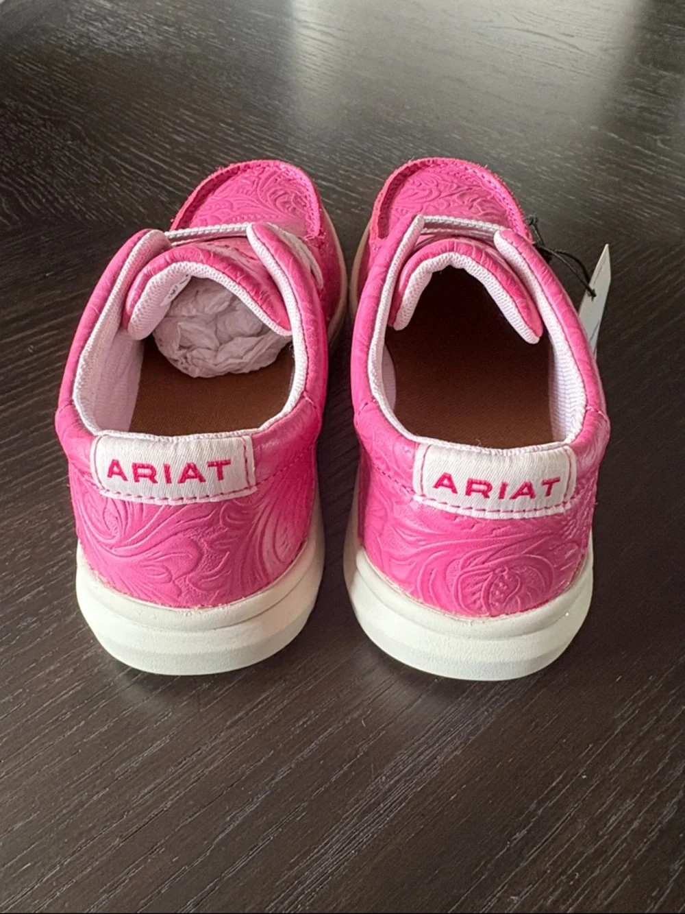 ARIAT GIRLS HOT PINK FLORAL EMBOSSED HILO SIZE youth 2 NWT